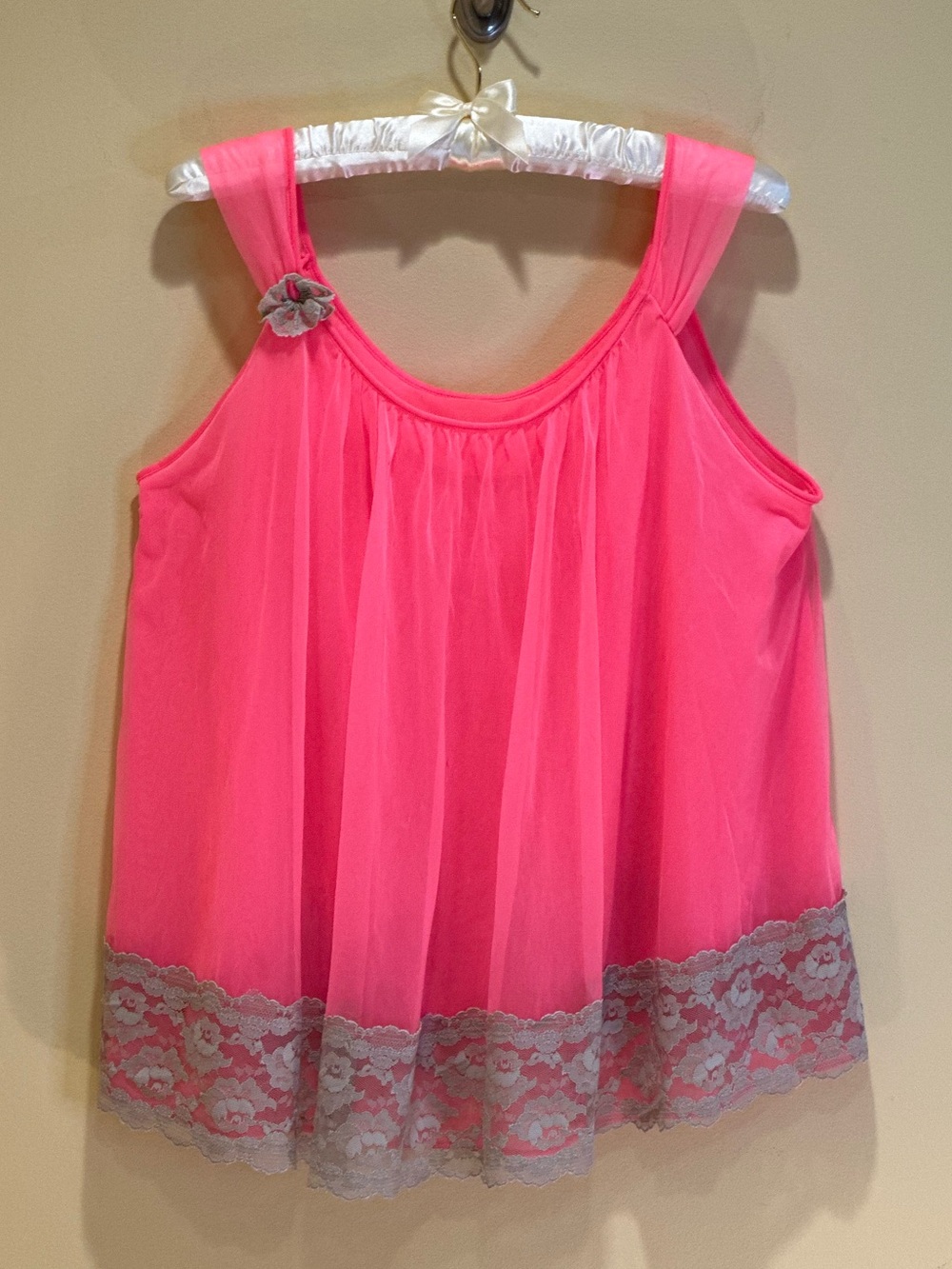 VTG 1960s Chic Lingerie Neon Pink Chiffon Lace Babydoll Lingerie Top Flower L